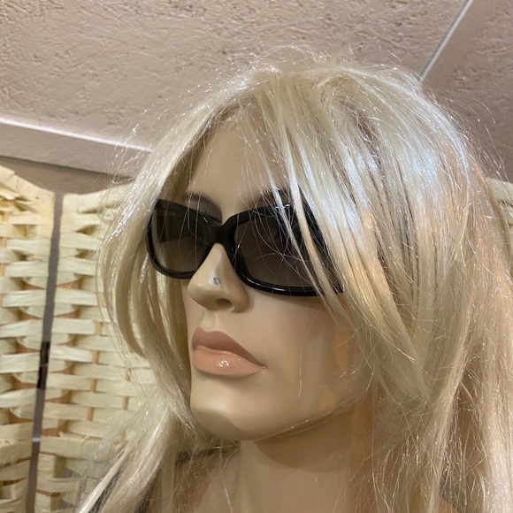 Salvatore Ferragamo Italy 2108 Sun Glasses - Picture 12 of 16